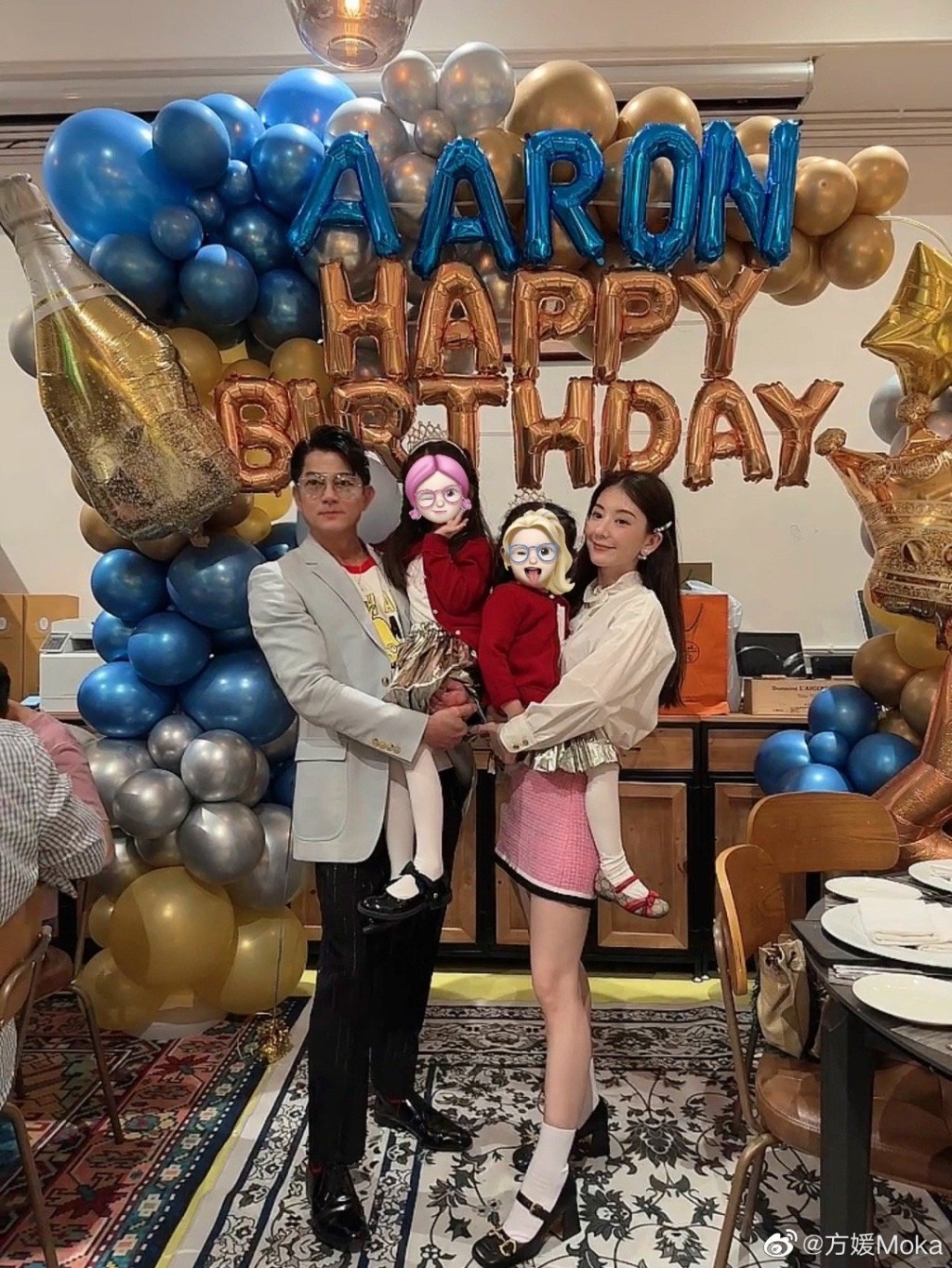 上年底郭富城生日，一家四口慶祝，兩名千金仲要手抱！